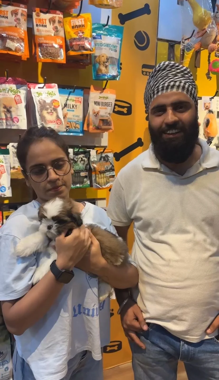 Happy customer with puppy at Kyra Pet Shop